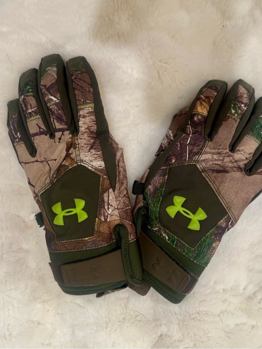 Under Armour Scent Control ColdGear Infrared Primer Gloves YL realtree camo